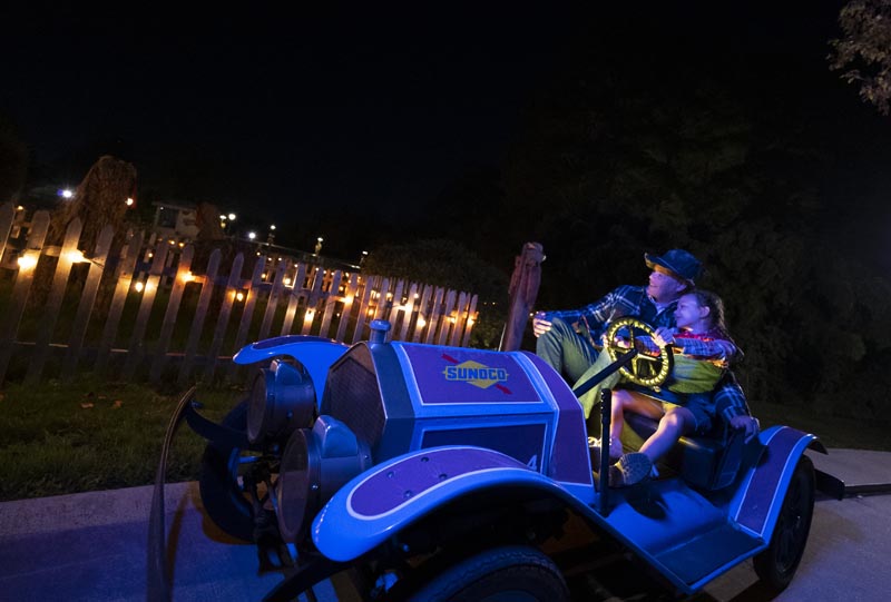 Kids riding haunted car!